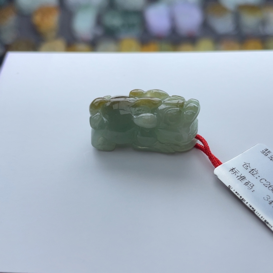 翡翠颈饰未镶嵌貔貅