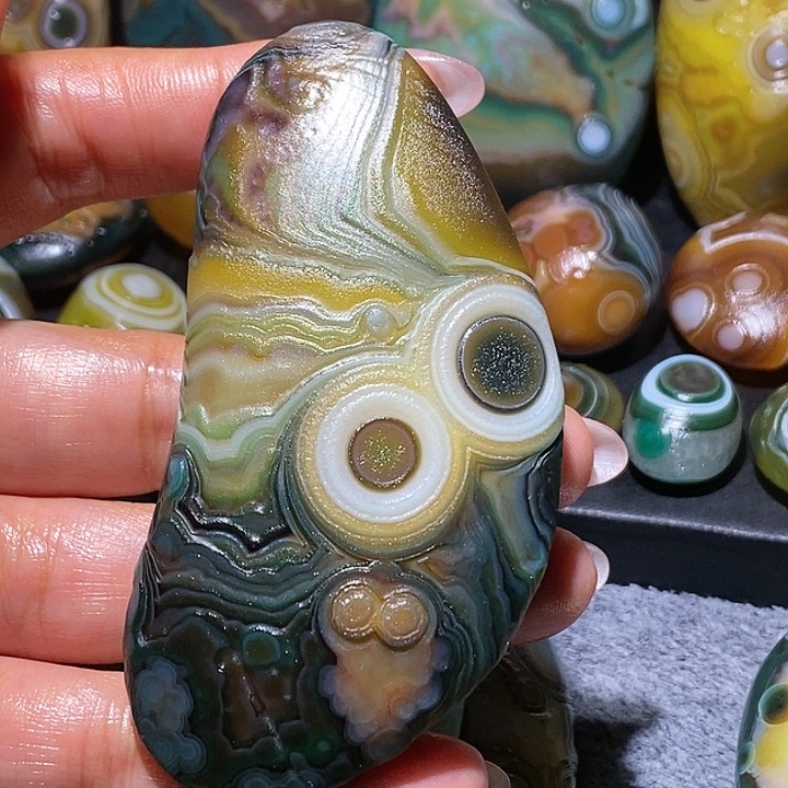 玛瑙/玉髓未镶嵌珠宝奇石81