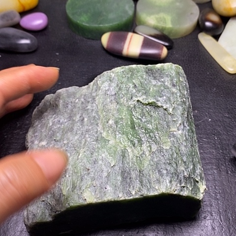 和田玉足铂镶嵌珠宝奇石