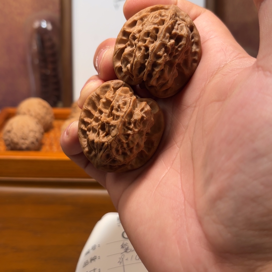 文玩核桃吊坠磐石Q5808