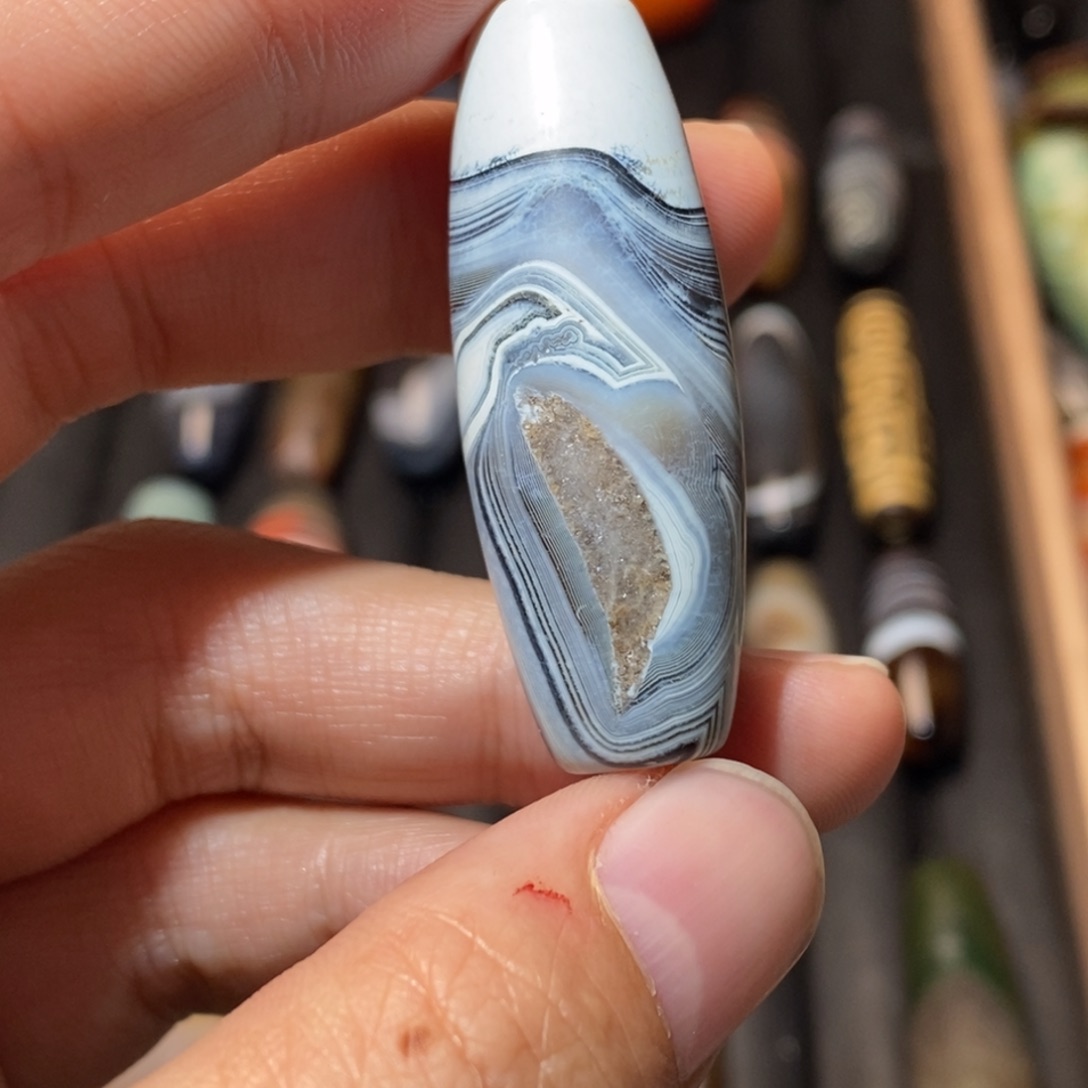 玛瑙/玉髓颈饰未镶嵌今*瘩