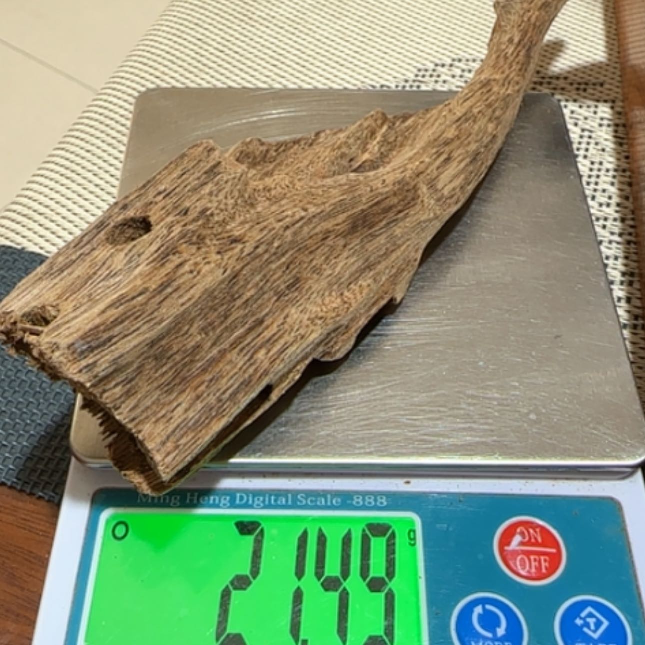 【闪购商品】沉香手串海南虫漏品香料