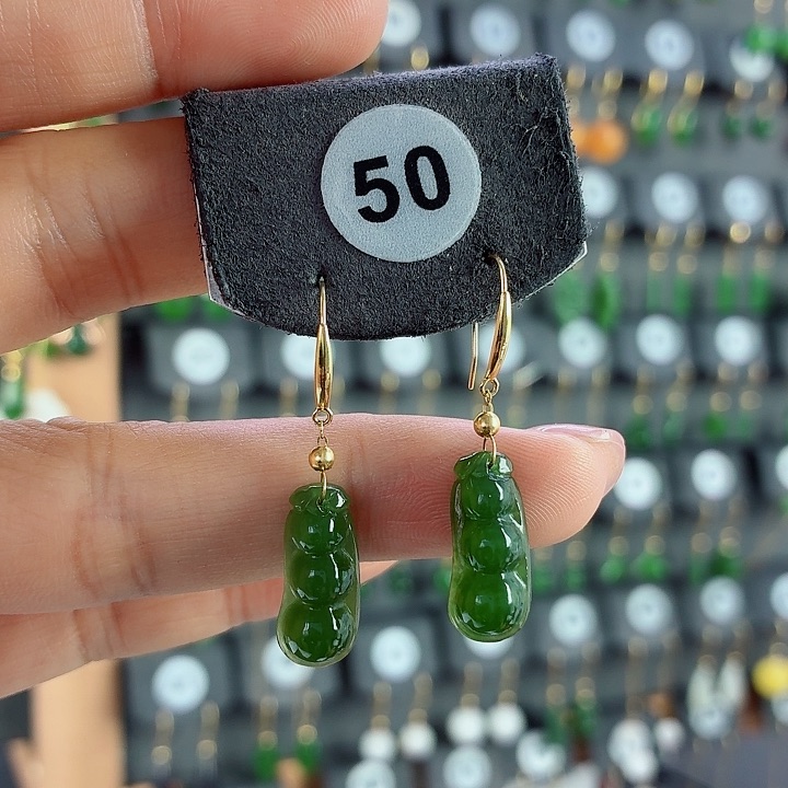 和田玉18K金镶嵌耳饰