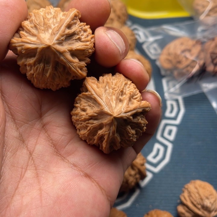 文玩核桃吊坠太****肇三棱