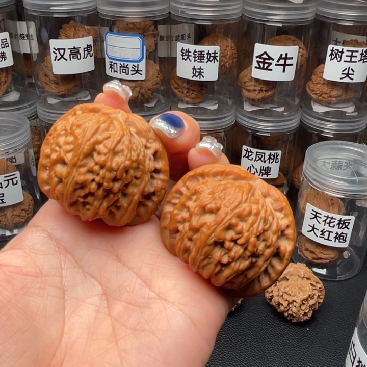 请***柱吊坠文玩核桃白狮子