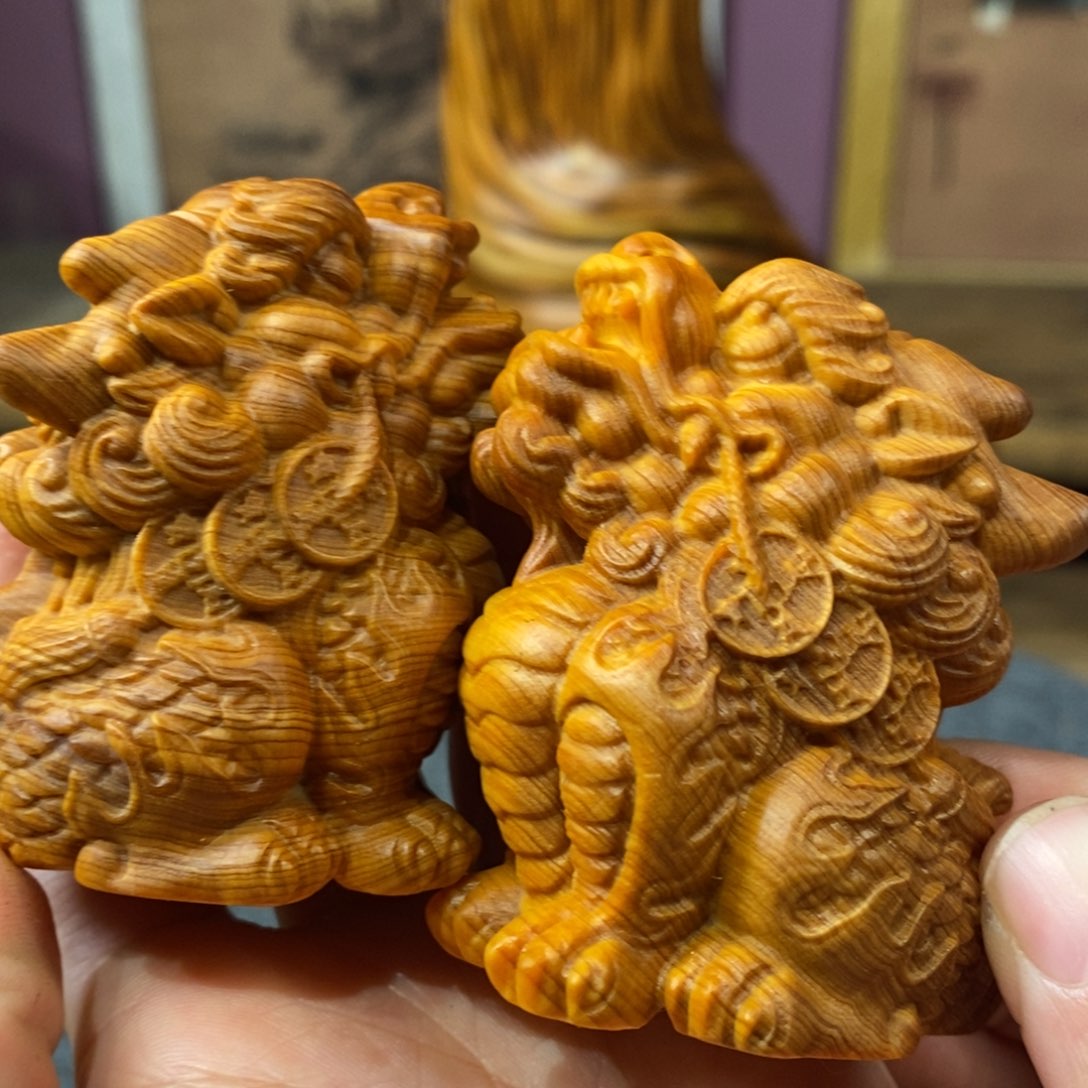 柏木（崖柏）崖柏。  