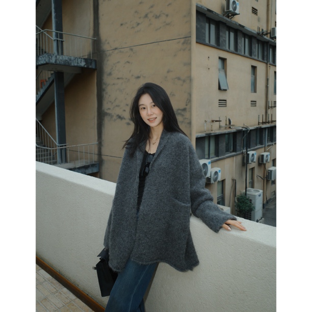 【LiuSanSan】不挑人的松弛感！灰色简约开衫廓形外套