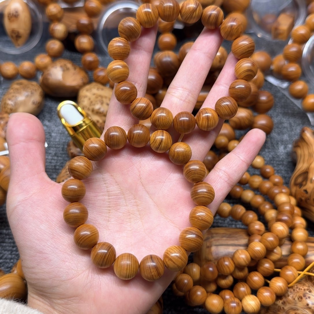 柏木用****01.2太行崖柏手串