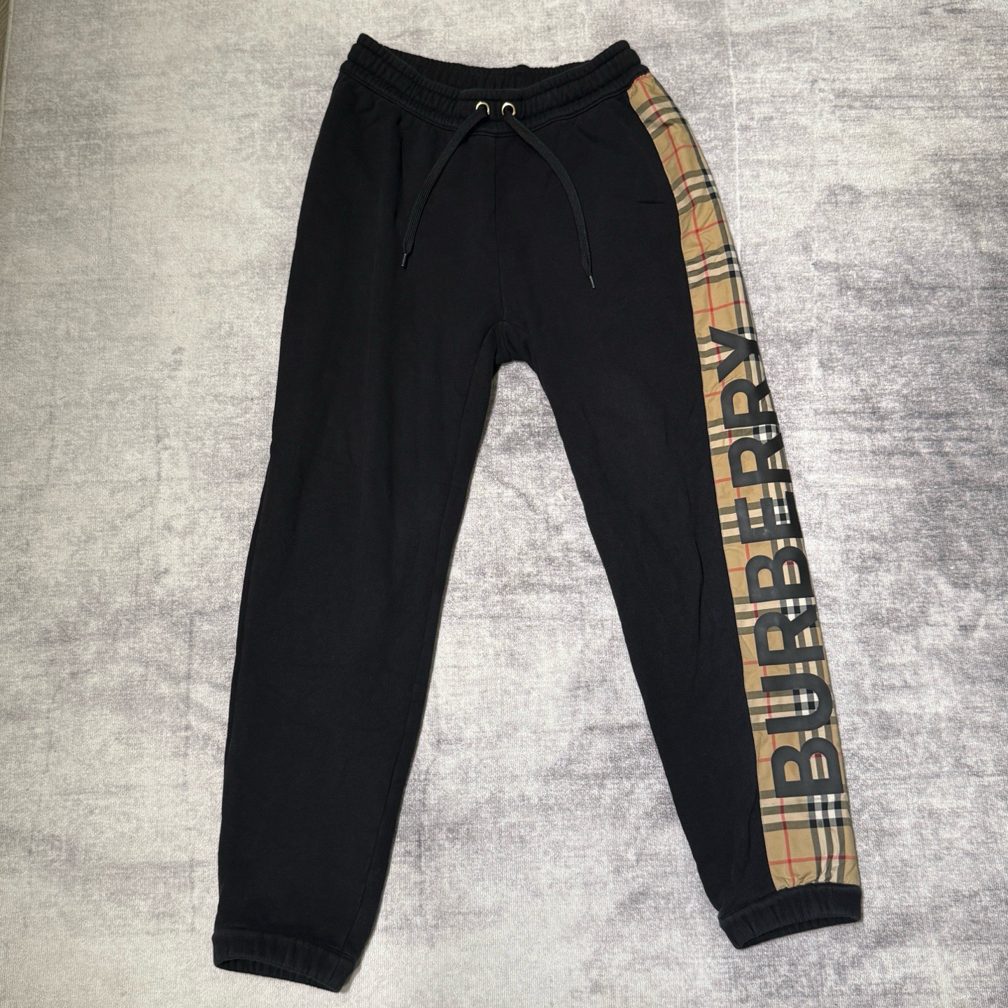99新 BURBERRY/博柏利 黑色格纹印花大logo卫裤 S码 价7200