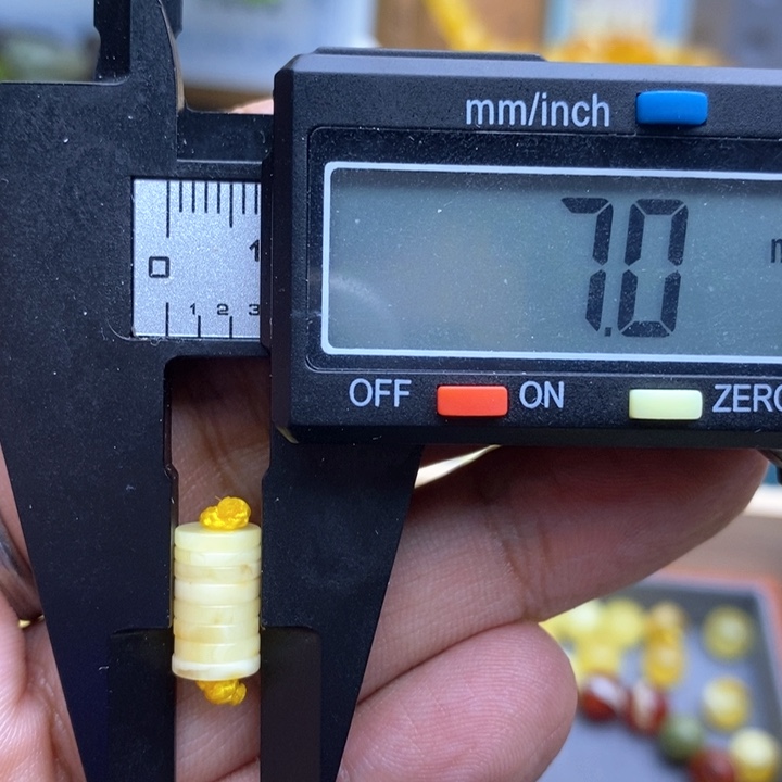 琥珀裸石未镶嵌50号7左右隔片微瑕