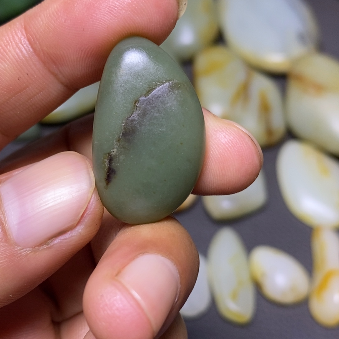 和田玉（糖玉）未镶嵌挂件