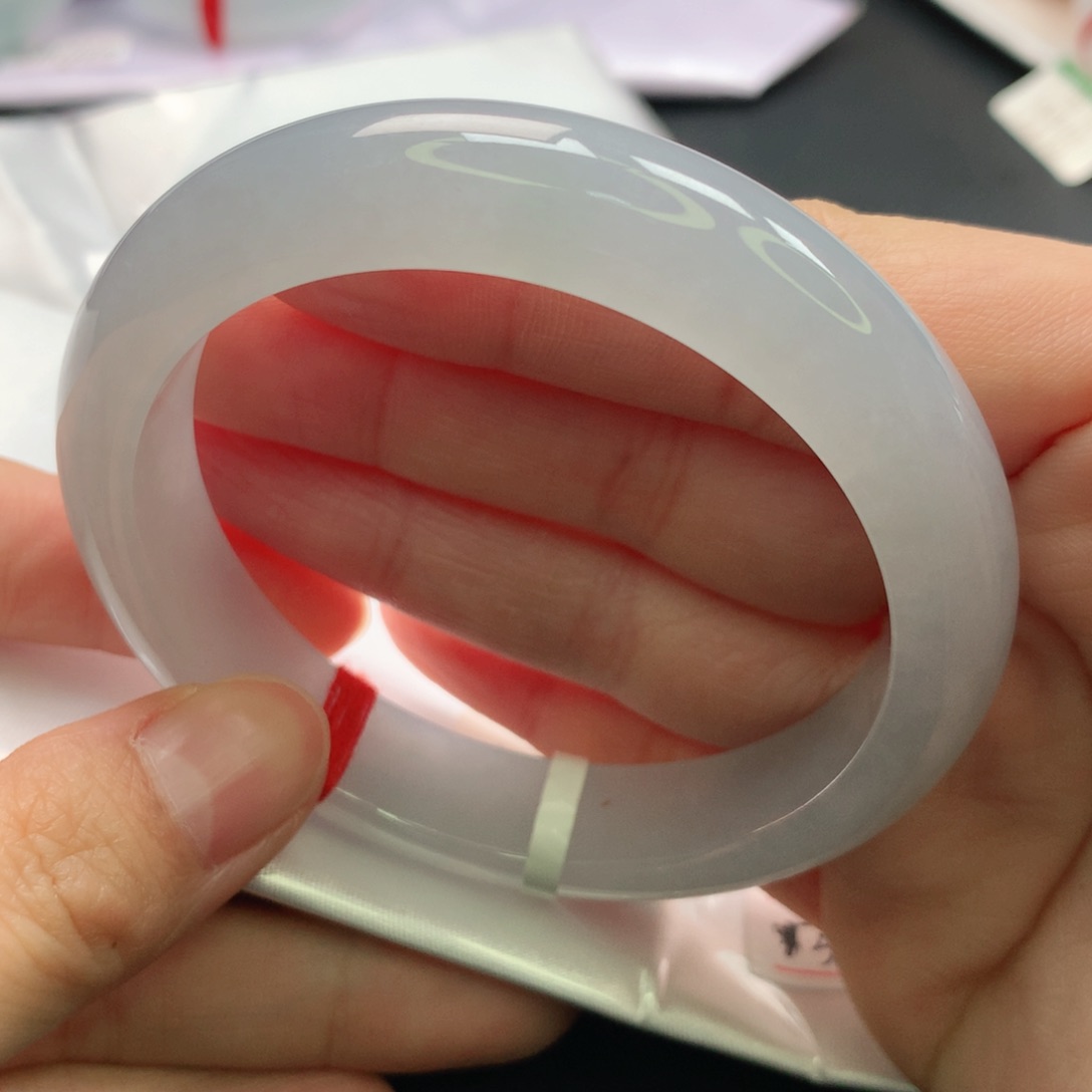 翡翠手镯未镶嵌5556圈