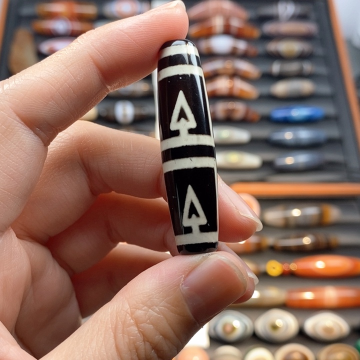 玛瑙/玉髓颈饰合金