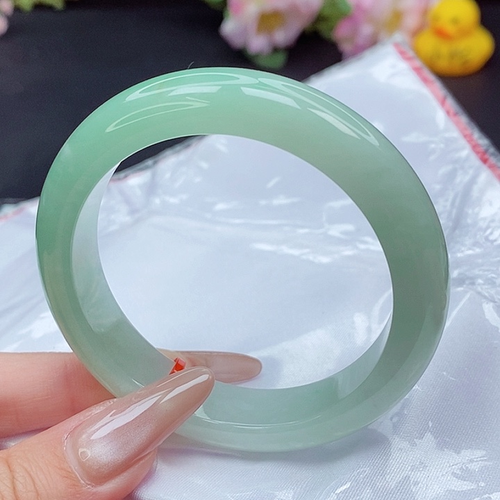 翡翠未镶嵌手镯53圈