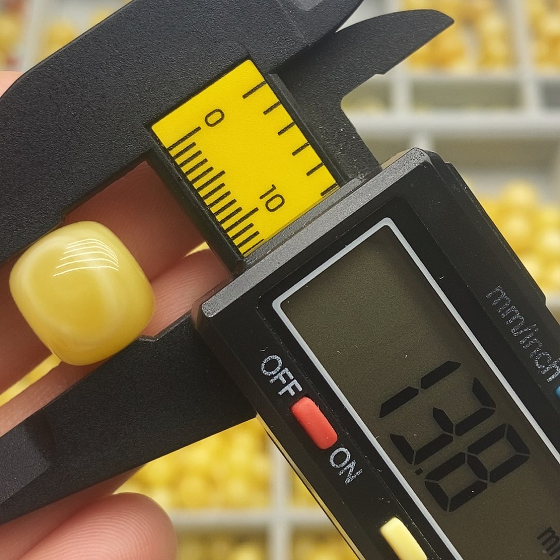 琥珀珠宝奇石未镶嵌2032