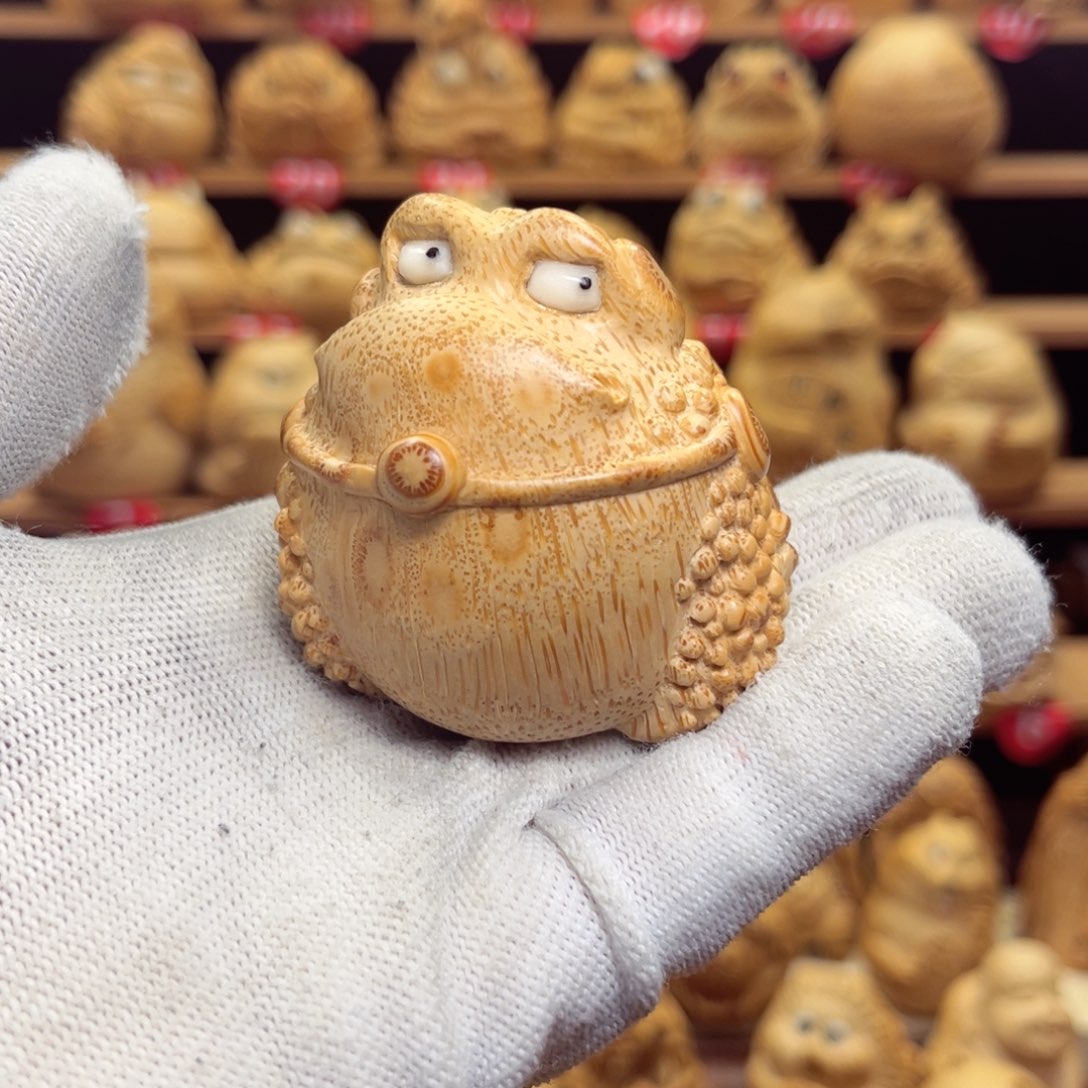 竹竹根雕金蟾手把件