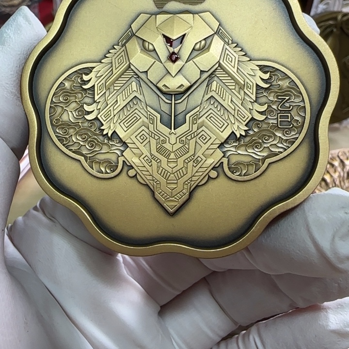其他普通金属梅花生肖蛇铜章一枚