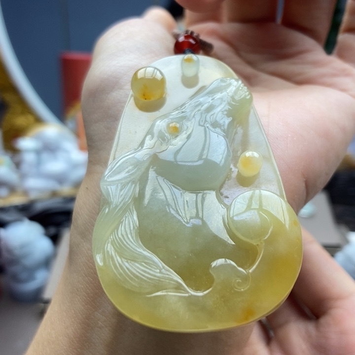 翡翠未镶嵌颈饰吊坠56