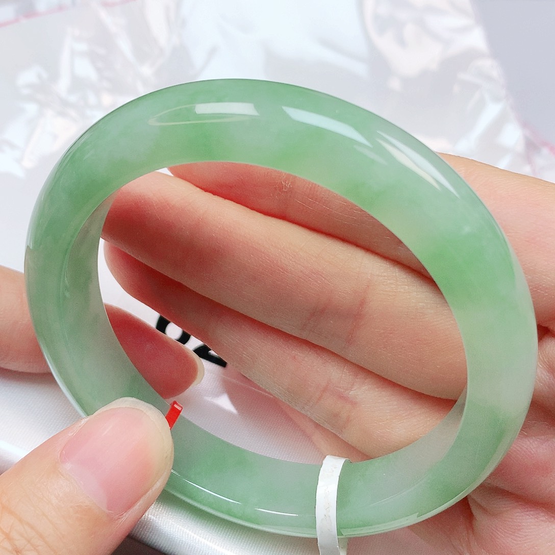 翡翠手镯未镶嵌抖音620