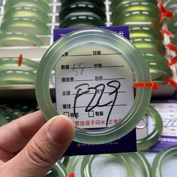 蛇纹石玉手镯未镶嵌乐*呀