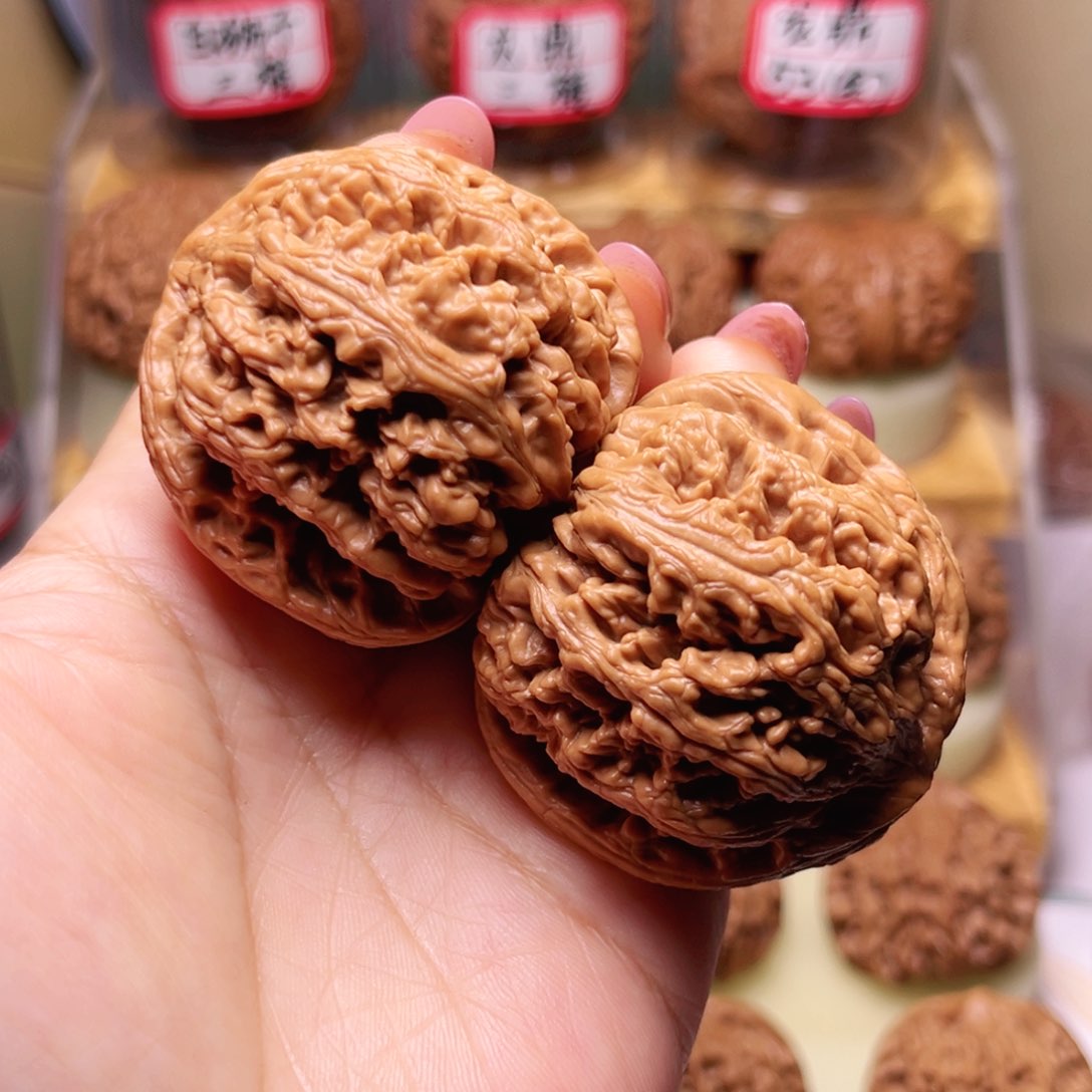 文玩核桃吊坠46尺全品平谷粗筋