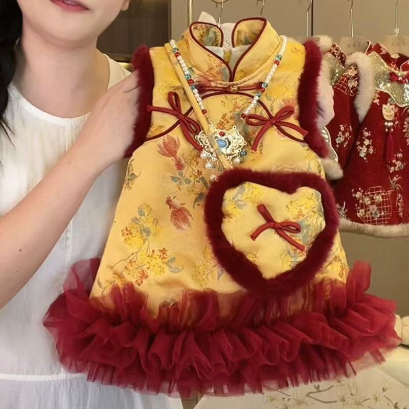 女童国风背心马甲冬装26新款周岁礼服小童女宝宝拜年服马甲夹棉服