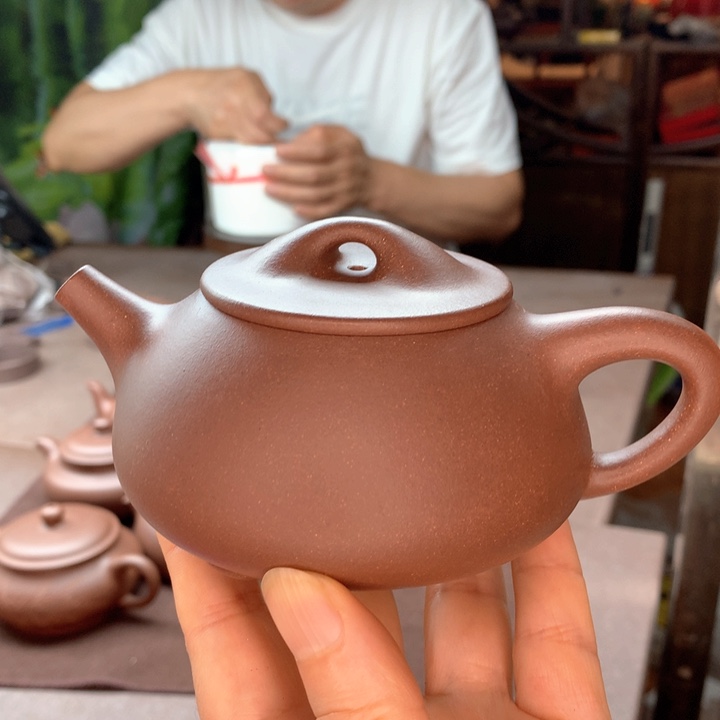 茶壶紫砂奔***牛紫泥，石瓢，200c c