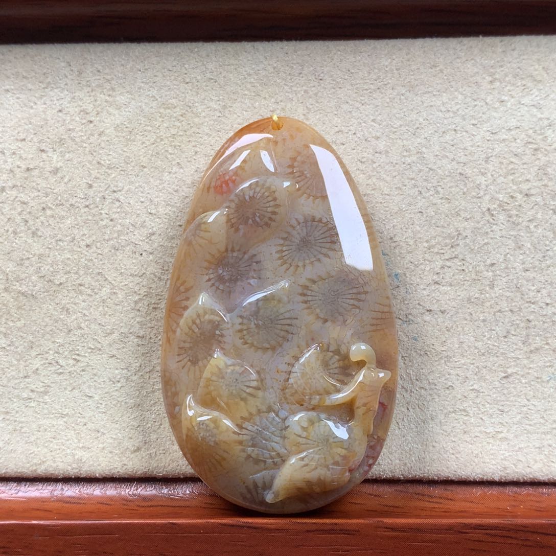 未镶嵌双十二88折漏264/个。02硅化珊瑚（珊瑚玉）