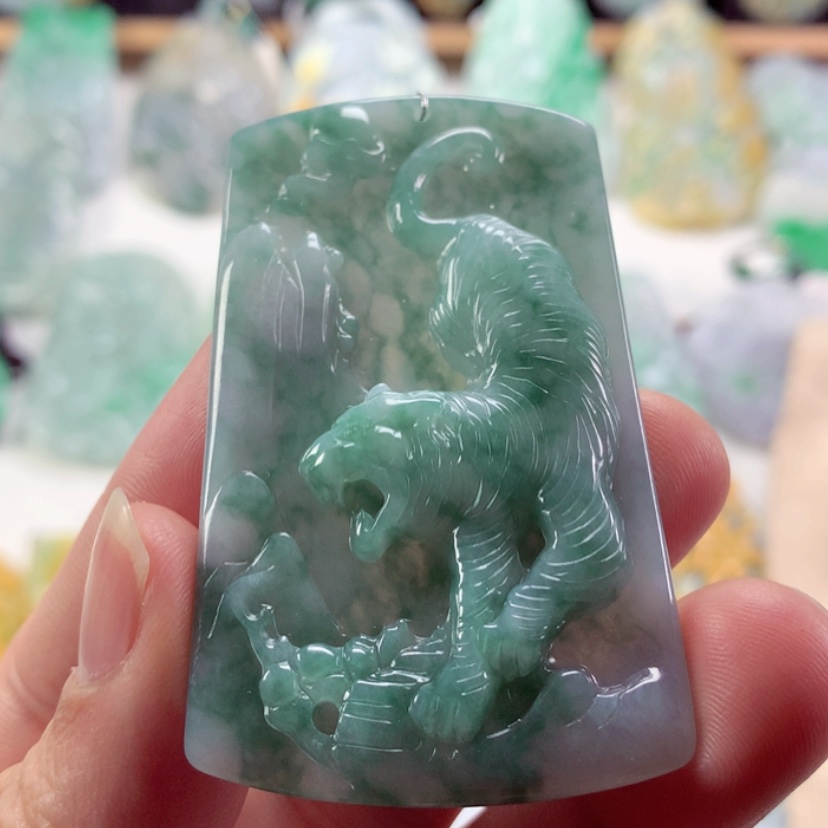【闪购商品】翡翠吊坠(不含链)未镶嵌