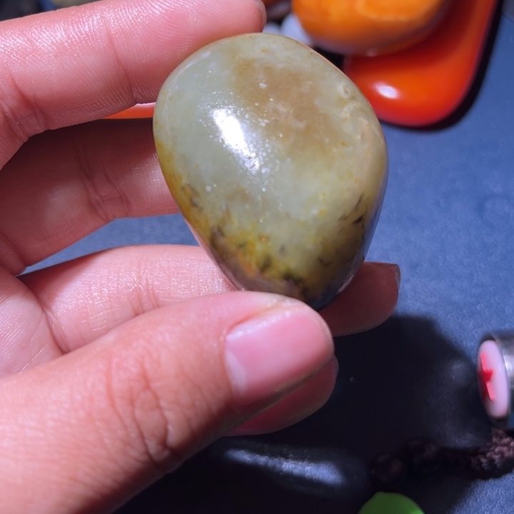 和田玉未镶嵌珠宝奇石