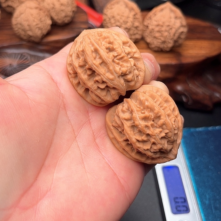 桃核把件核桃三羊谷火焰小粗筋37