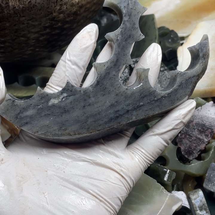 和田玉未镶嵌珠宝半成品