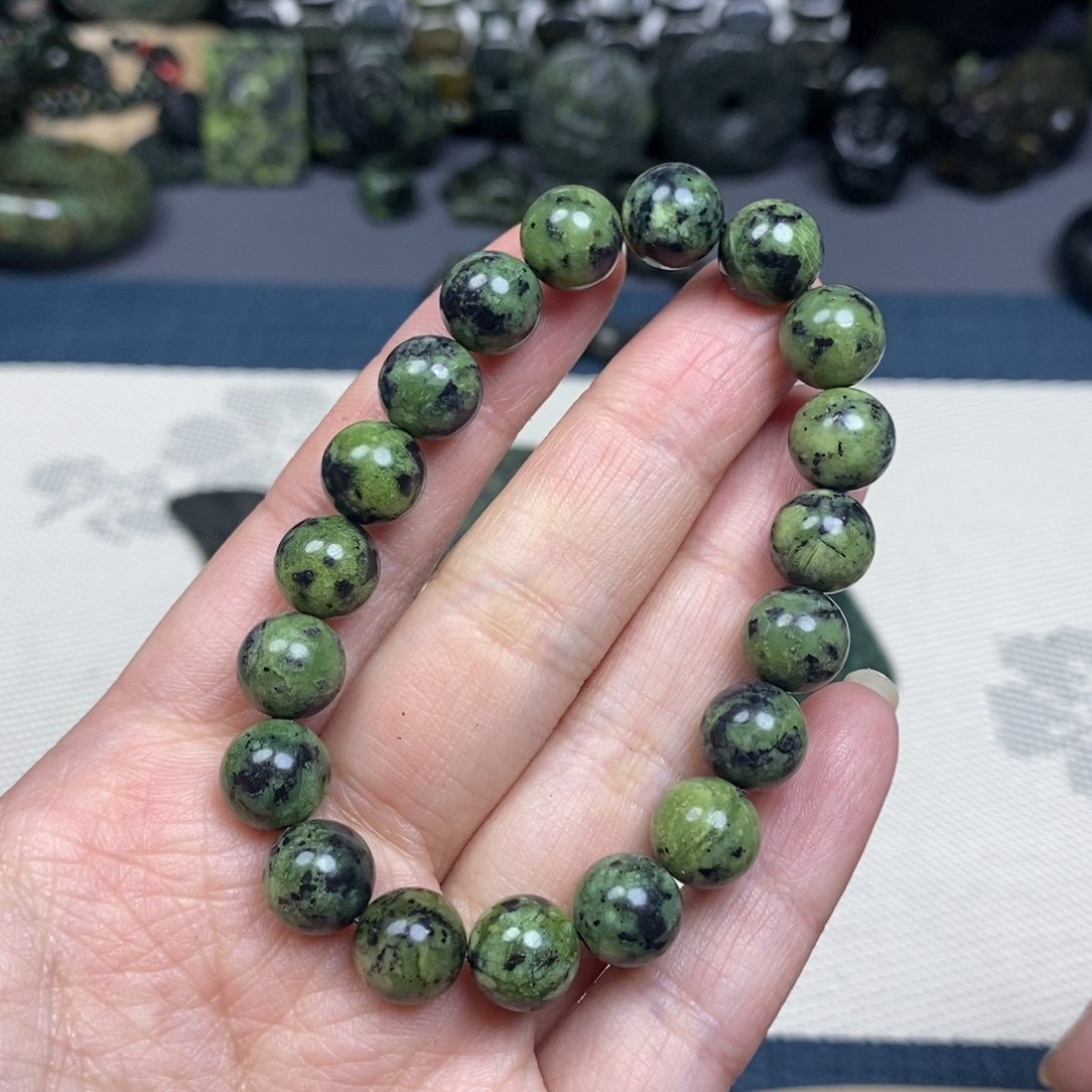 蛇纹石玉手链未镶嵌10mm高冰19颗