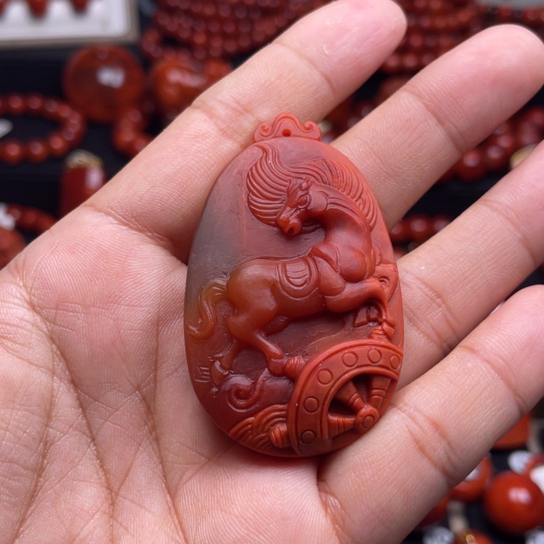 南红玛瑙珠宝奇石未镶嵌德**?吊坠