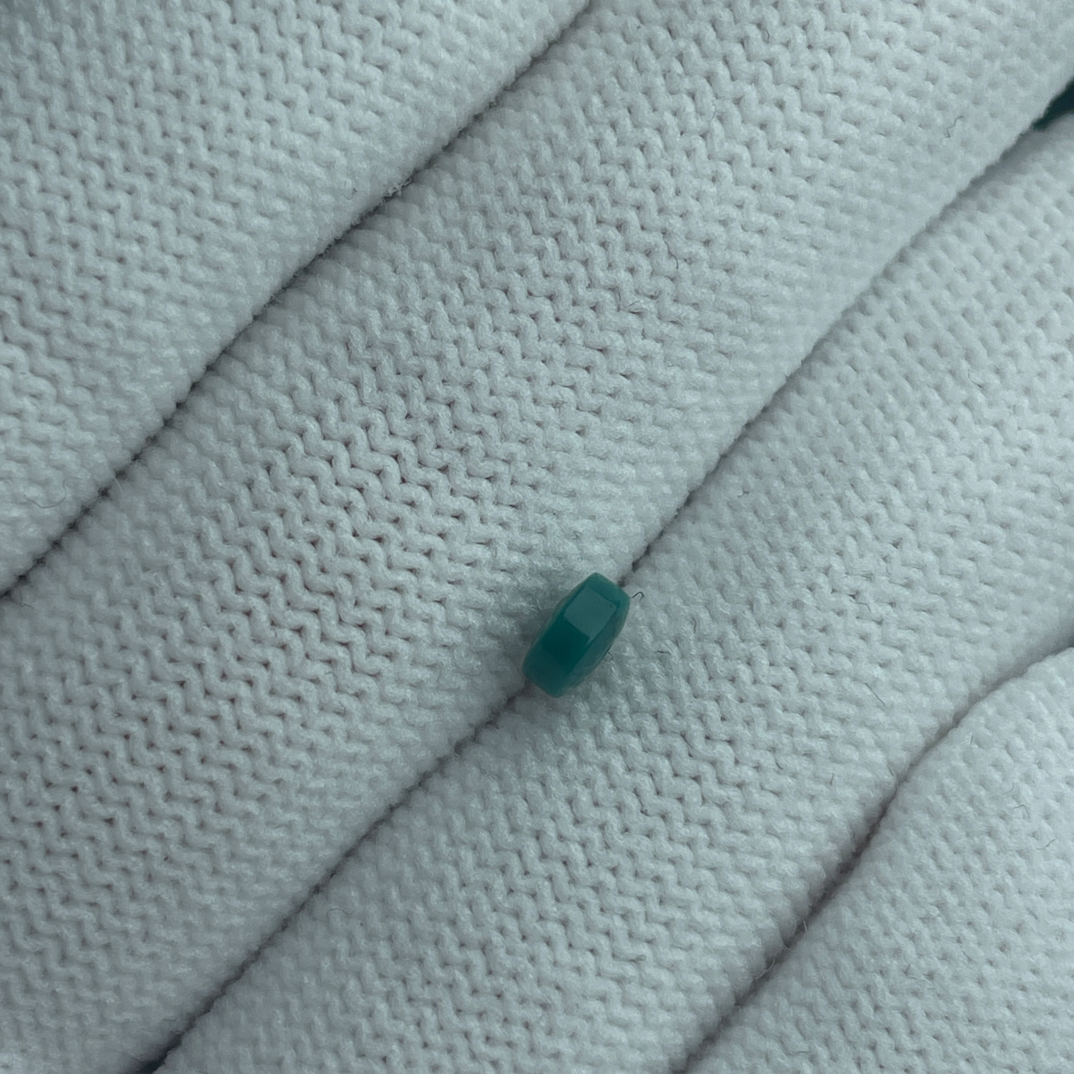 原矿绿松石玉化隔片4.7尺寸