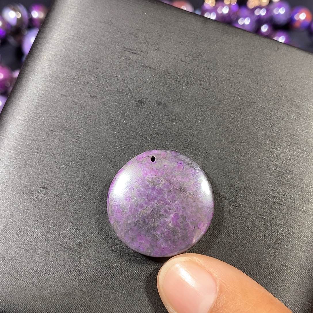 苏纪石（舒俱来）未镶嵌南非舒俱来圆饼吊坠