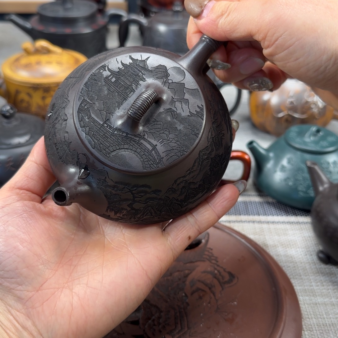 茶壶紫砂紫砂紫色紫砂