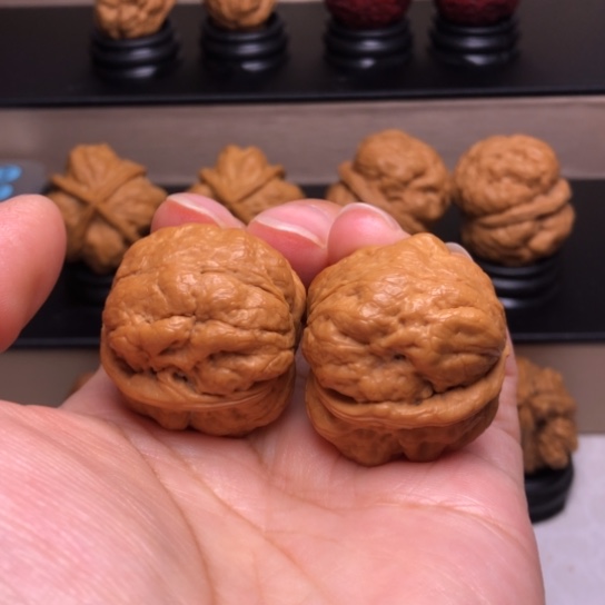 文玩核桃把件肌肉蟾20