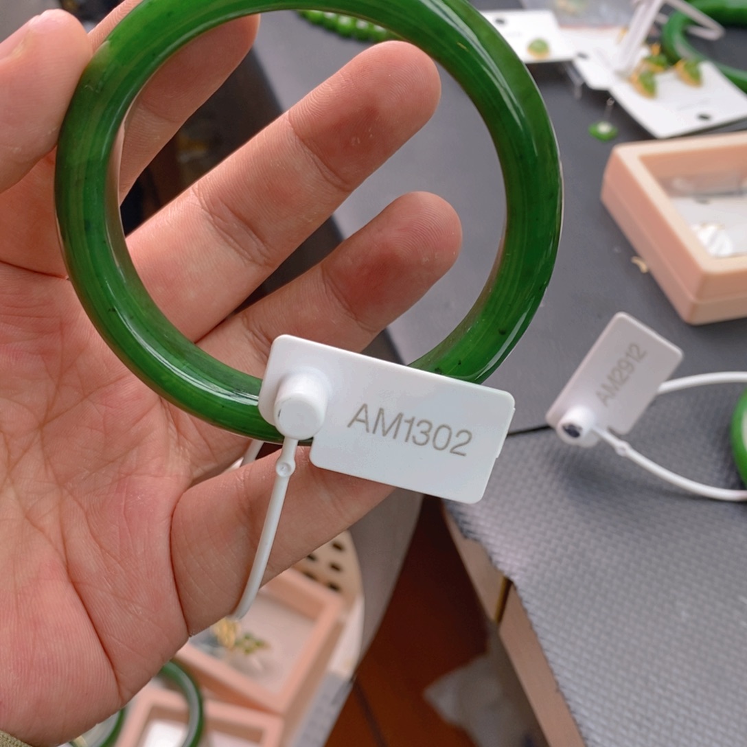 和田玉（碧玉）手镯未镶嵌58