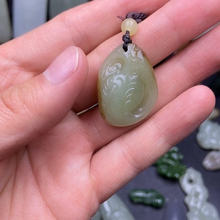 未镶嵌和田玉挂件