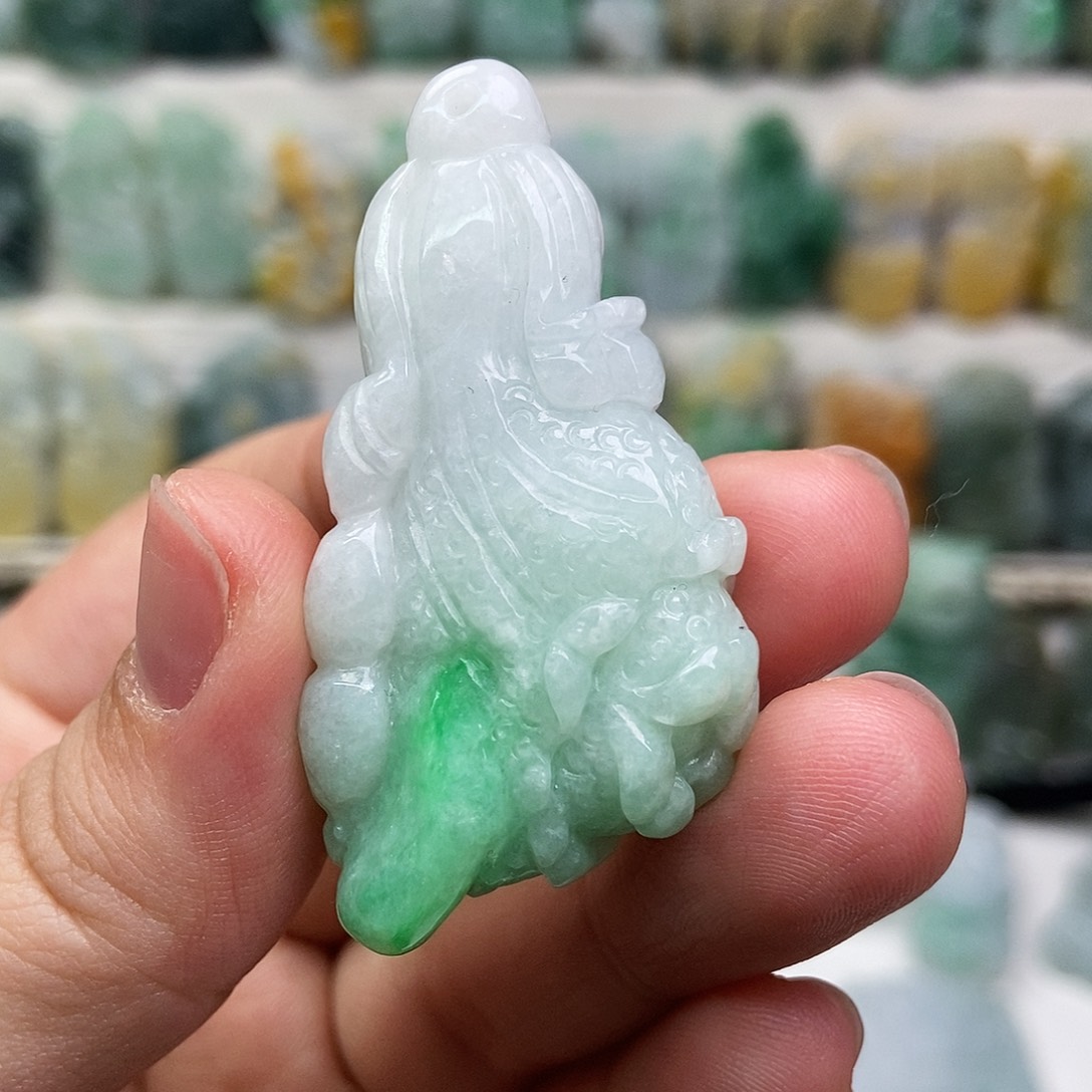 翡翠未镶嵌吊坠(赠链)