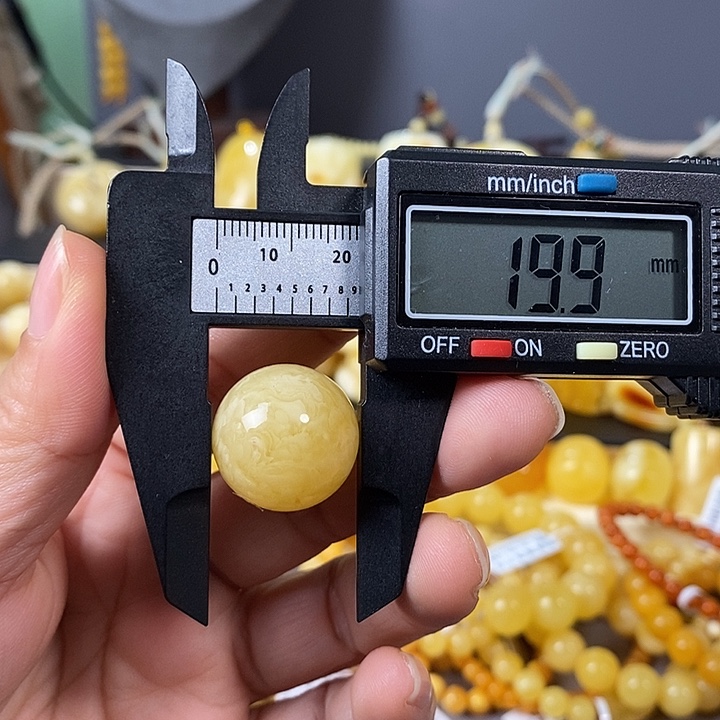 琥珀未镶嵌裸石圆珠