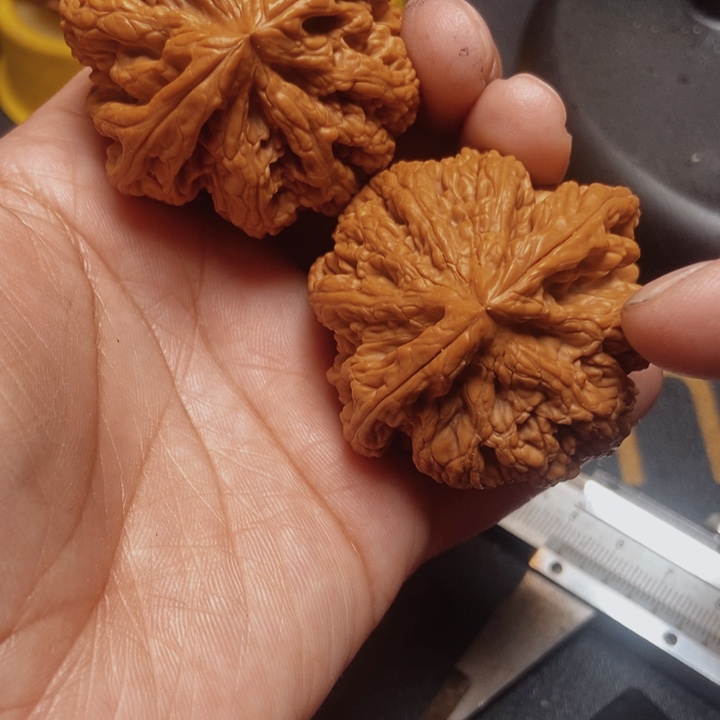 文玩核桃吊坠文玩75