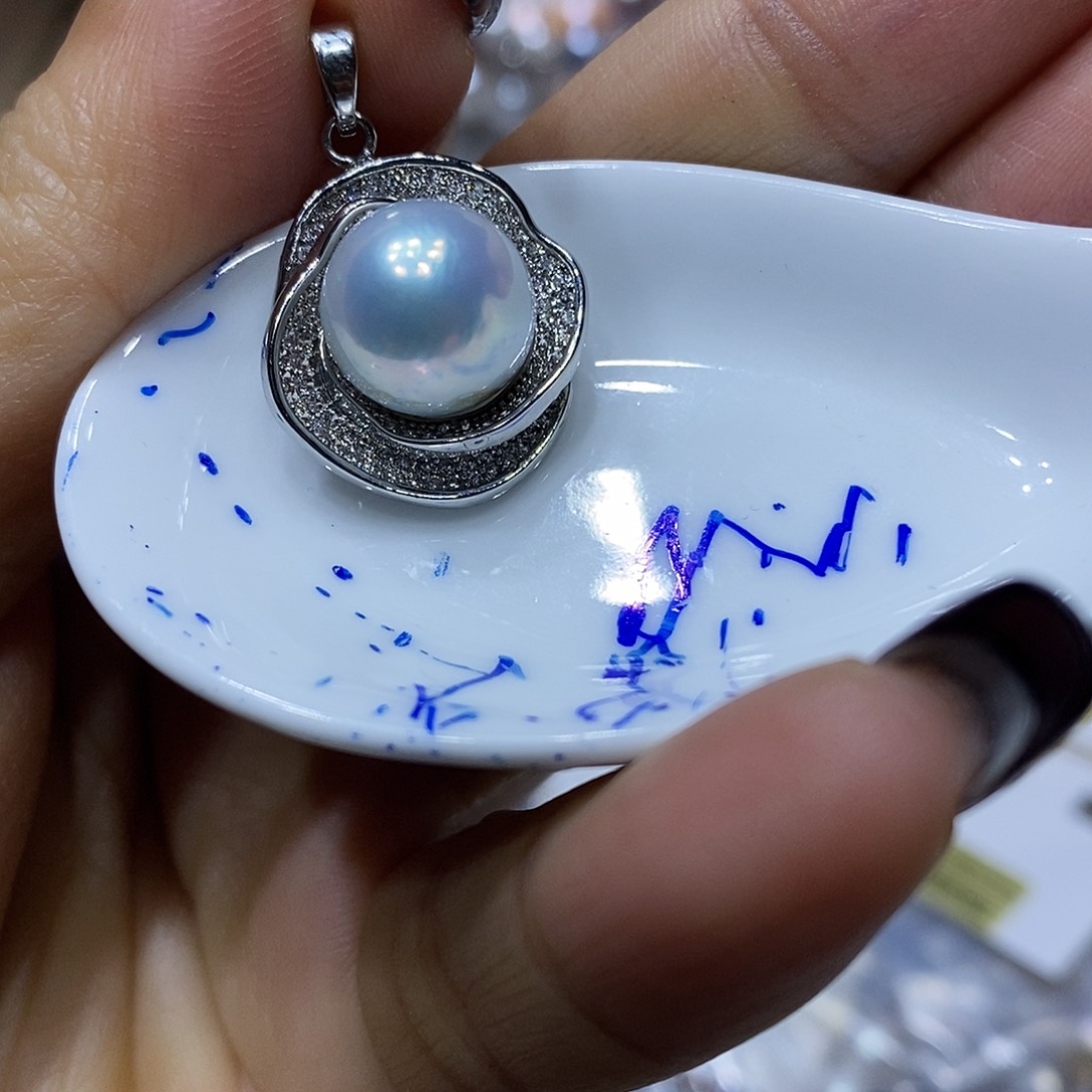 淡水珍珠吊坠未镶嵌