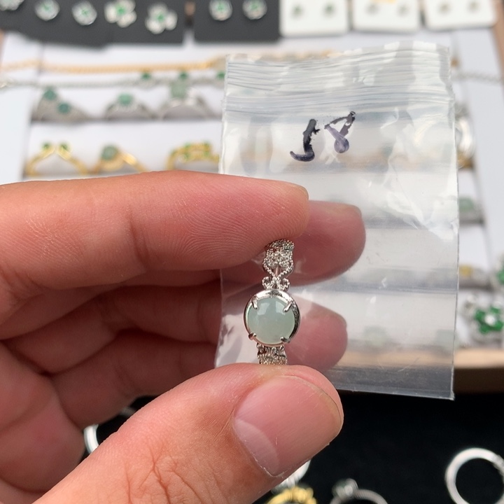未镶嵌戒指翡翠058
