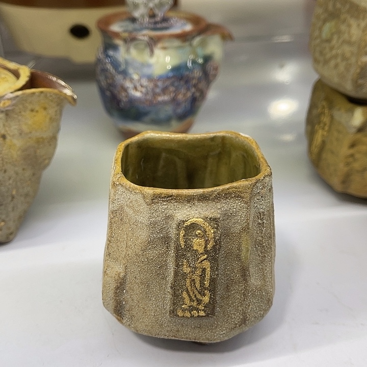 福利待遇多多哦哦哦