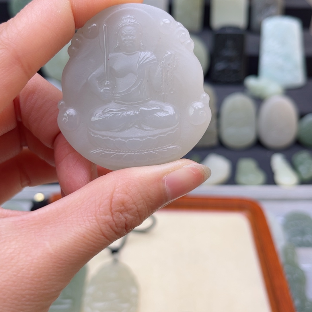 和田玉颈饰未镶嵌稀**海