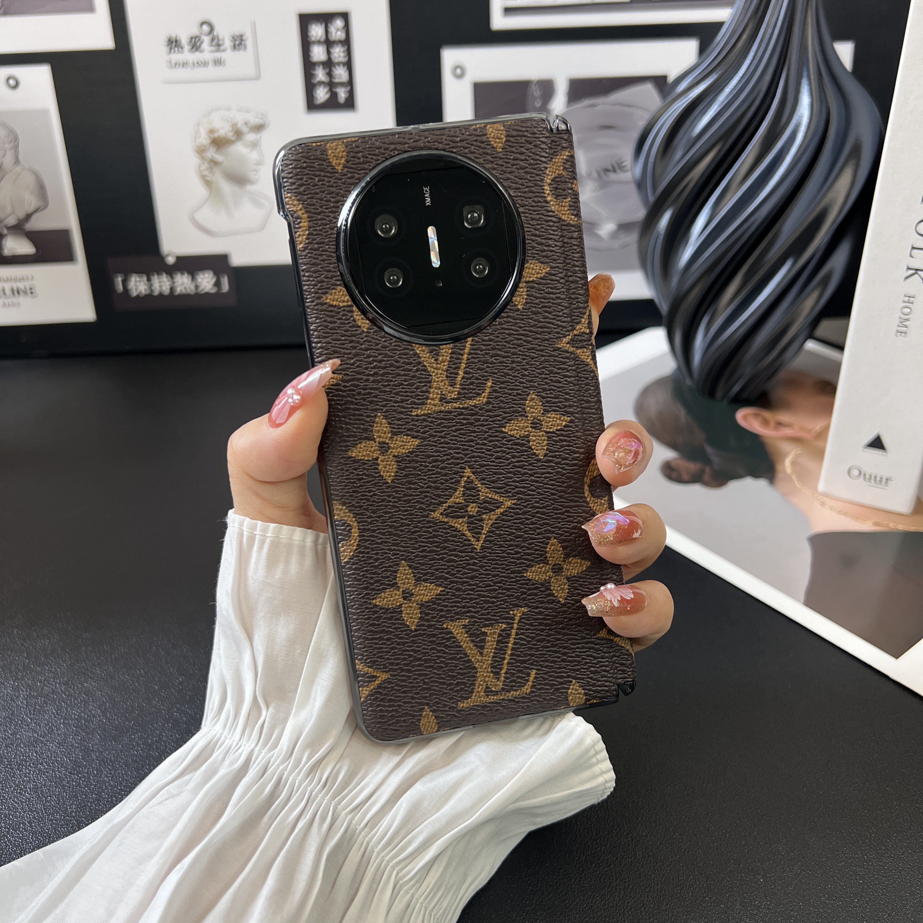 适用华为mate X5手机壳mate X6折叠屏带中轴mate X3老花奢华皮质