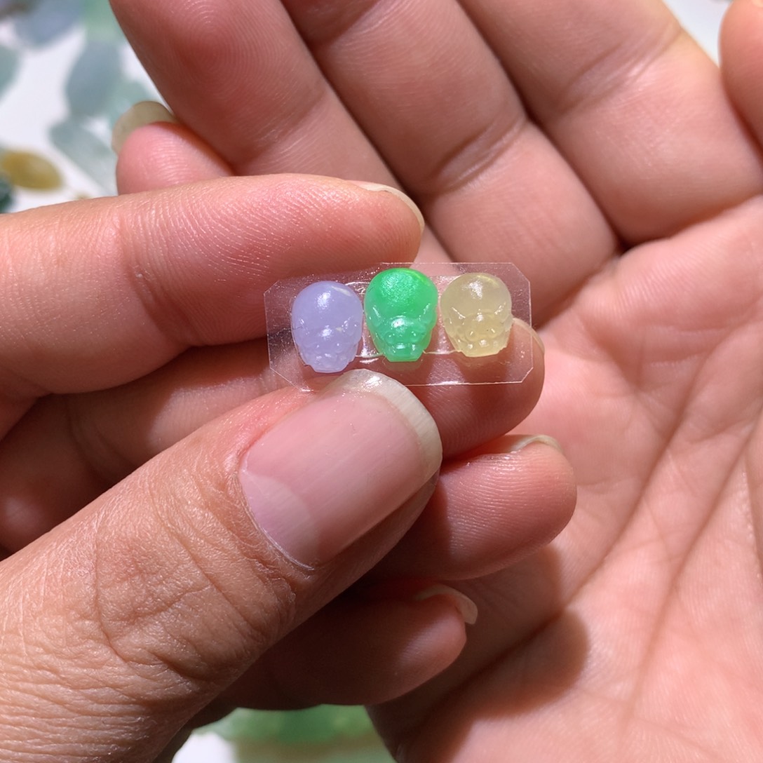 未镶嵌定制翡翠三彩貔貅