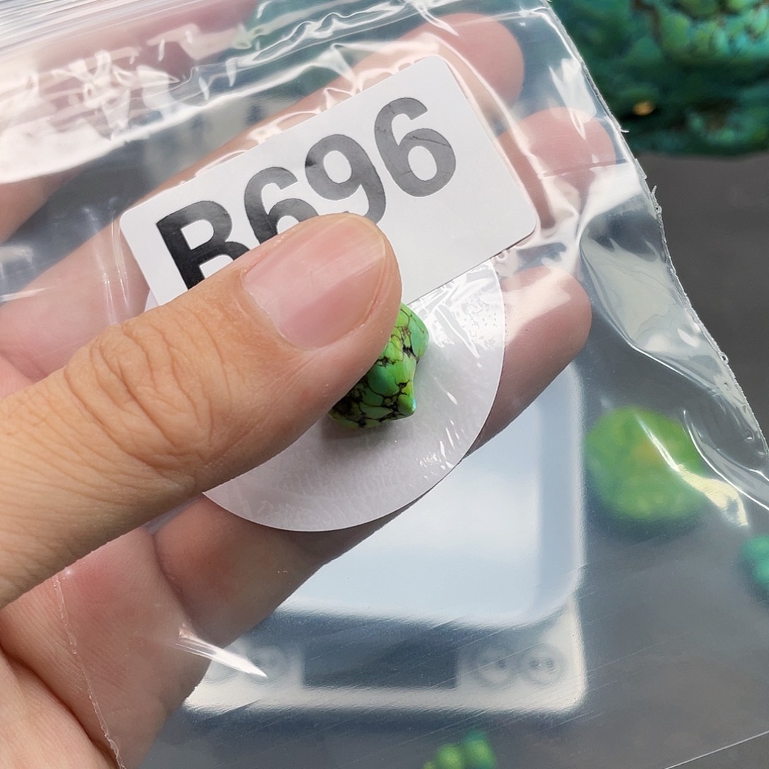 湖北十堰原矿绿小松